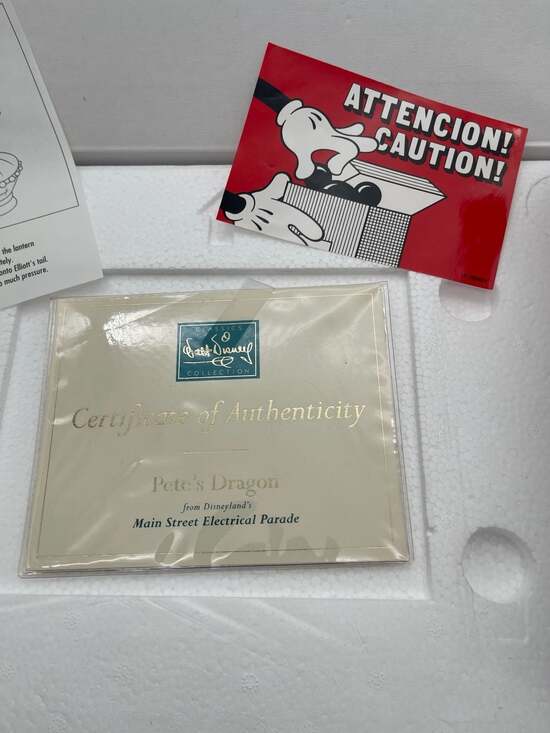 WDCC Pete's Dragon Elliott Disneyland Main Street Electrical Parade Figurine  CO - Picture 6 of 11